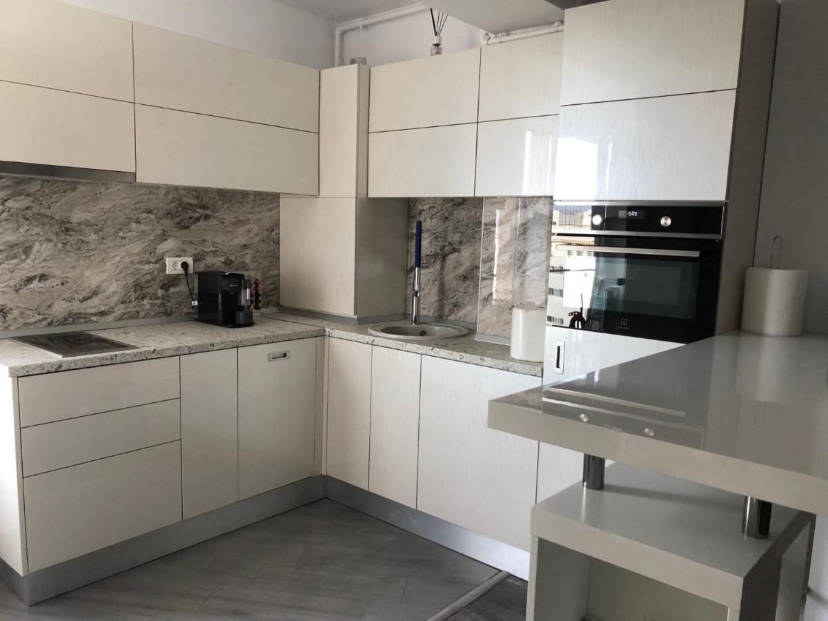 Luxury Westpark 2 Residence Lake View W6 Bucureşti Eksteriør bilde