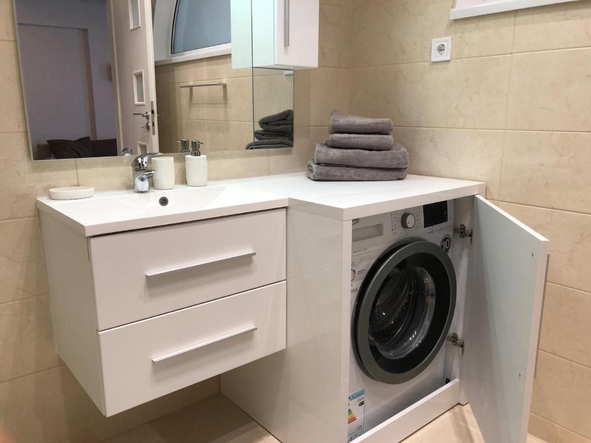 Luxury Westpark 2 Residence Lake View W6 Bucureşti Eksteriør bilde