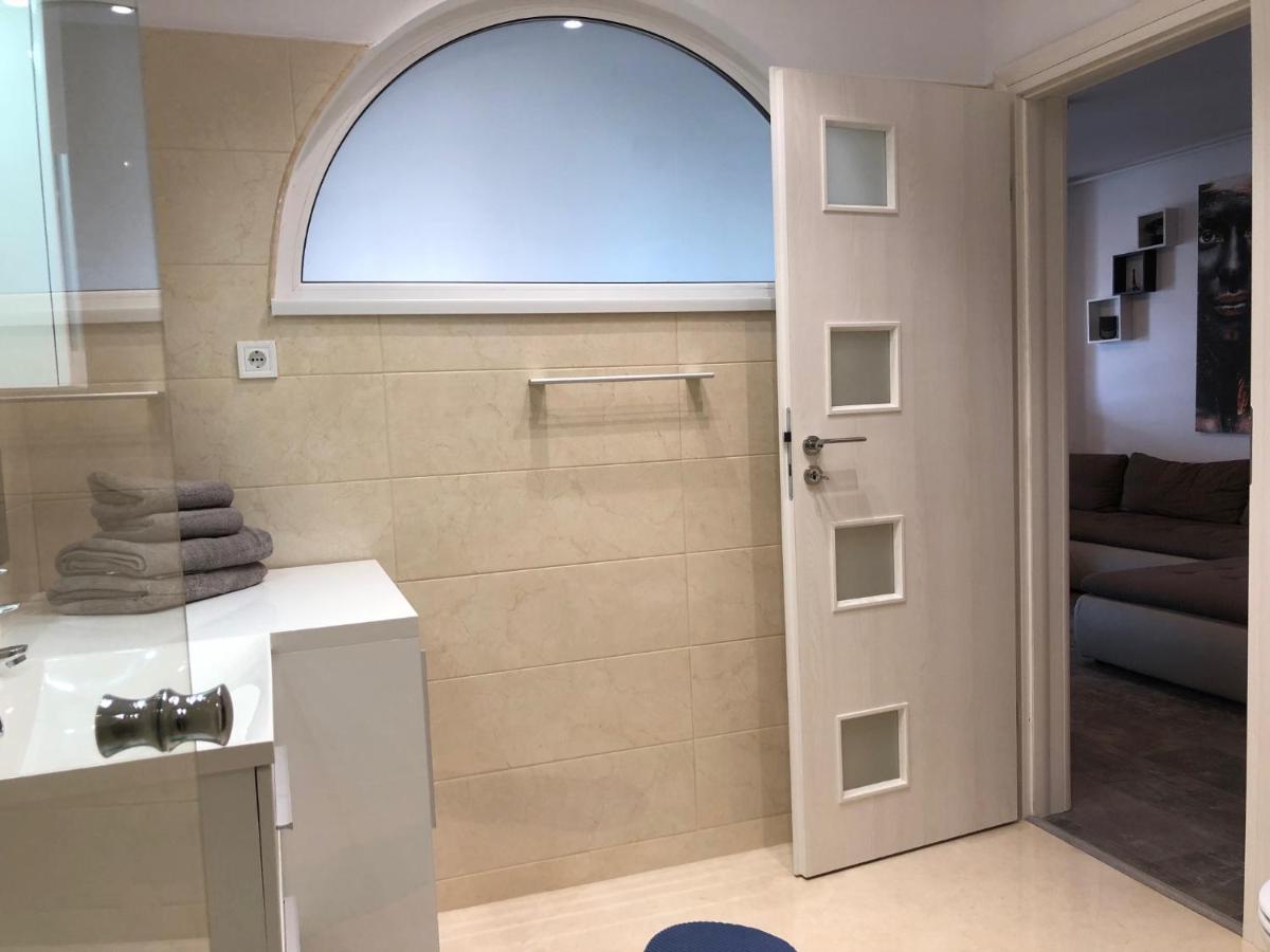Luxury Westpark 2 Residence Lake View W6 Bucureşti Eksteriør bilde